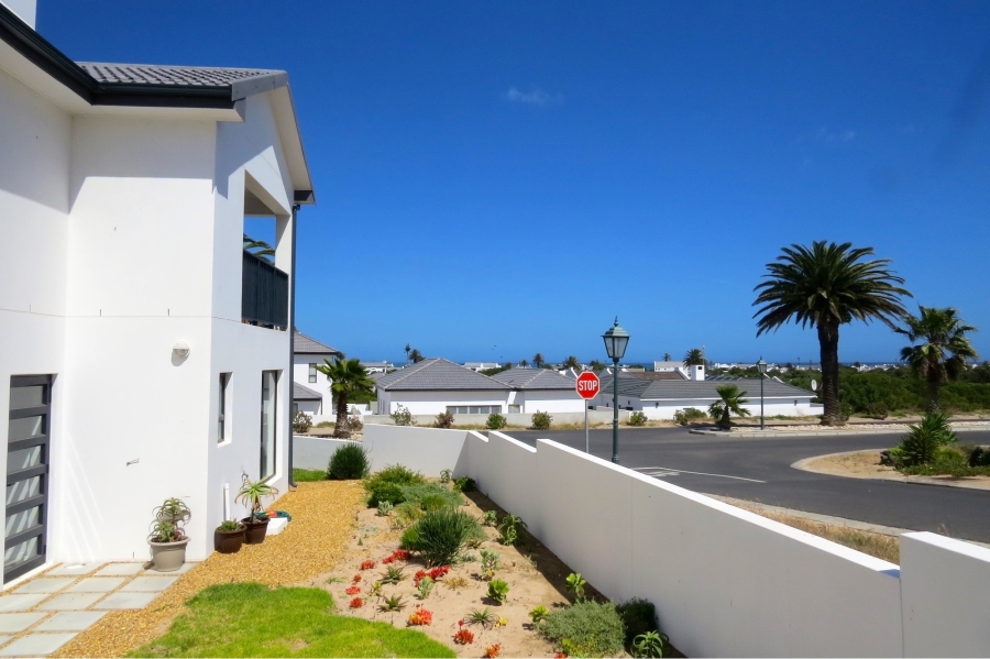 3 Bedroom Property for Sale in Golden Mile Western Cape